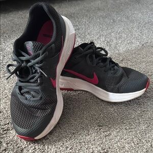 Nike Black and Pink Athletic Shoes for Performance